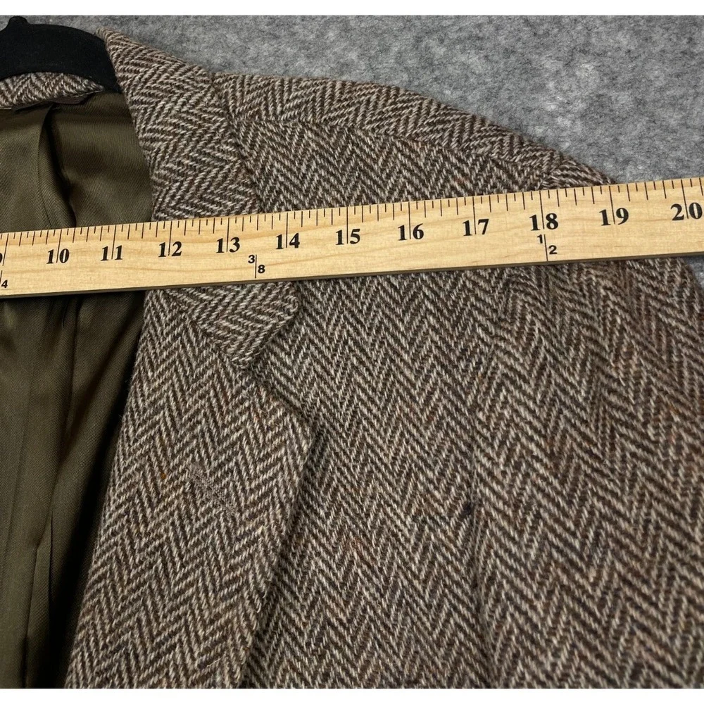 Vintage Harris Tweed Blazer Sport Coat Jacket Mens 43 R Brown Herringbone Wool